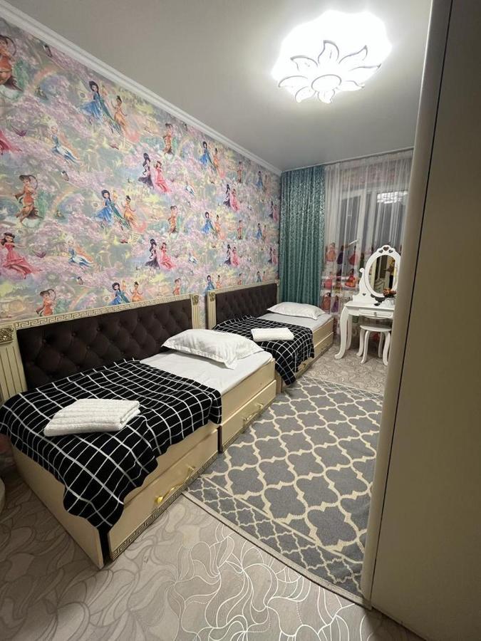 Уютная Трёхкомнатная Квартира В Центре Алматы Алма Ата Екстериор снимка